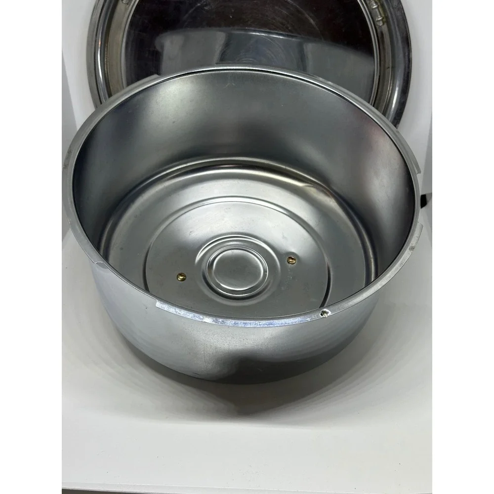 VTG Everedy Cake Carrier Chrome Silver Metal Locking Lid Tray Mid Century Modern